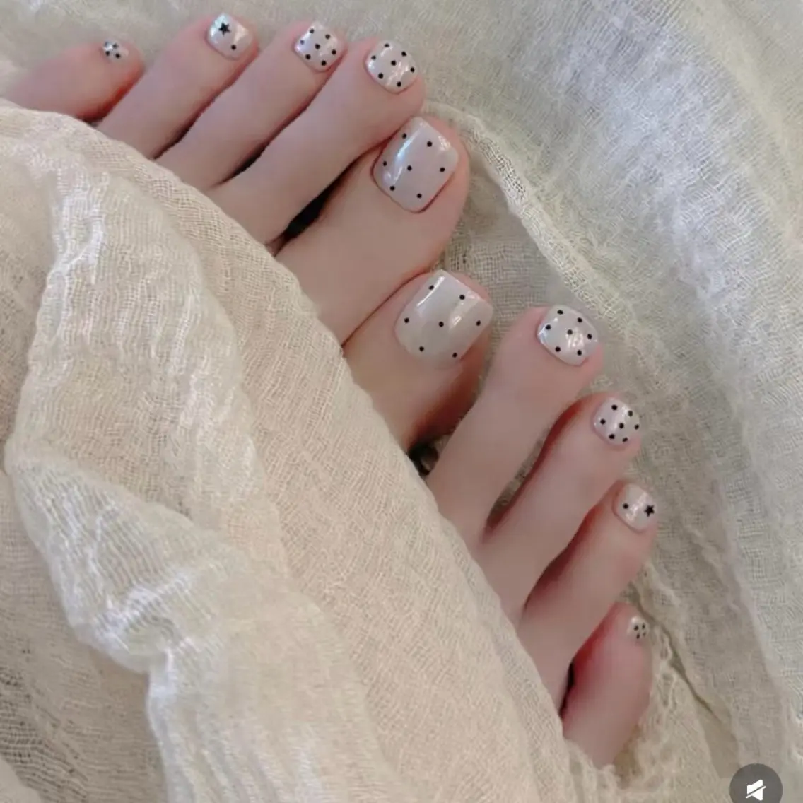 ネイル ハンドネイル フットネイル ハンドケア sunnynail 小桃のネイルデザイン