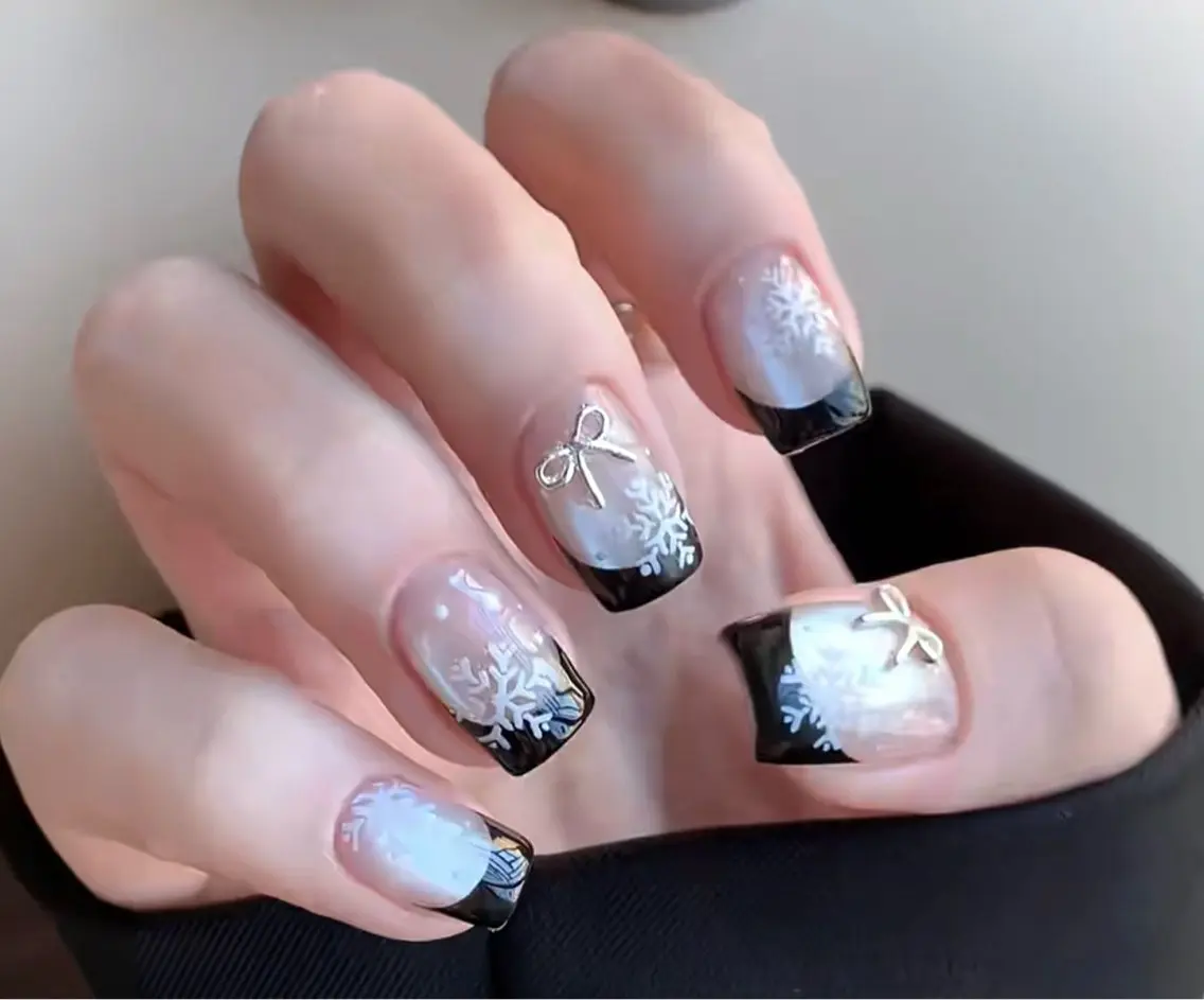 ネイル アートネイル オーロラネイル チークネイル フレンチネイル ガラスフレンチ 🎀🎀YooLi Nail Salonのネイルデザイン