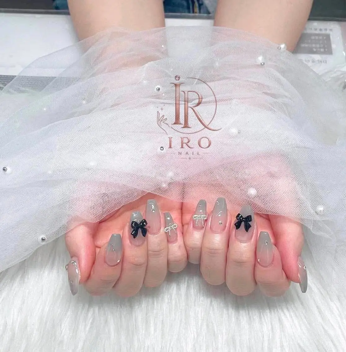 ネイル チークネイル フレンチネイル グラデーション 韓国ネイル マグネットネイル MiA NAILのネイルデザイン