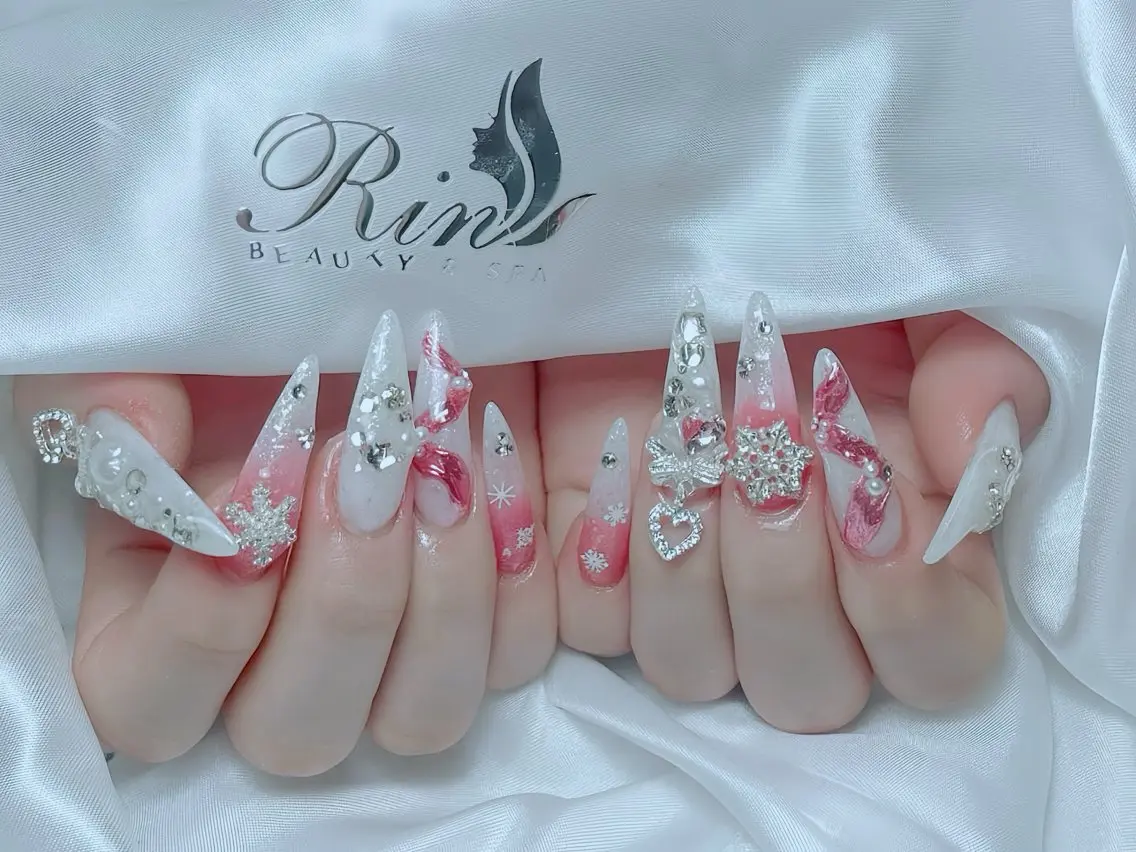 ネイル アニマル柄 ボルドー ブラウン チークネイル フレンチネイル ハンドネイル Rin Nail 新大久保店のネイルデザイン