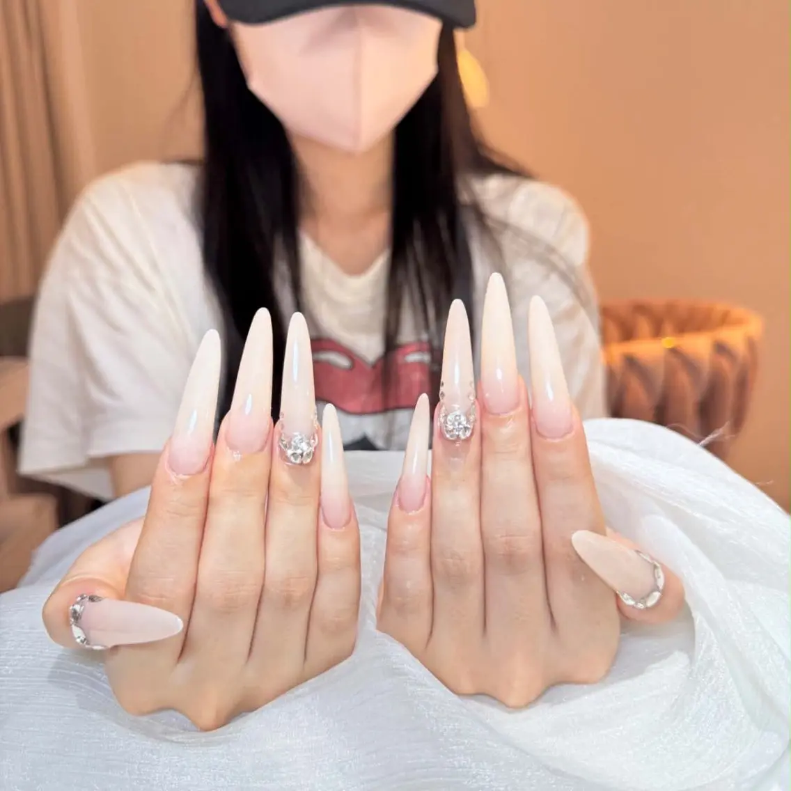 ネイル ハンドネイル T. Leeのネイルデザイン