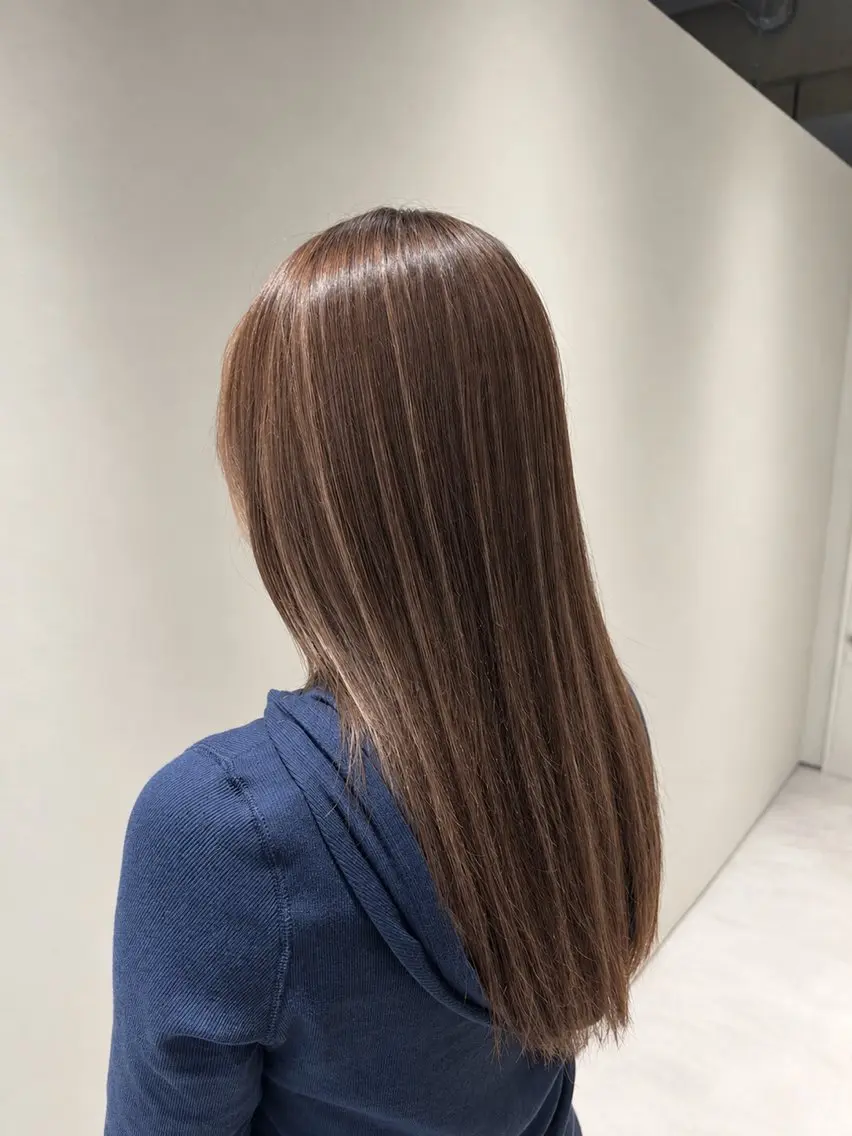 ミディアム カラー ハイライトカラー ハイライト ヘアカラー 飯田 優恵のヘアスタイル