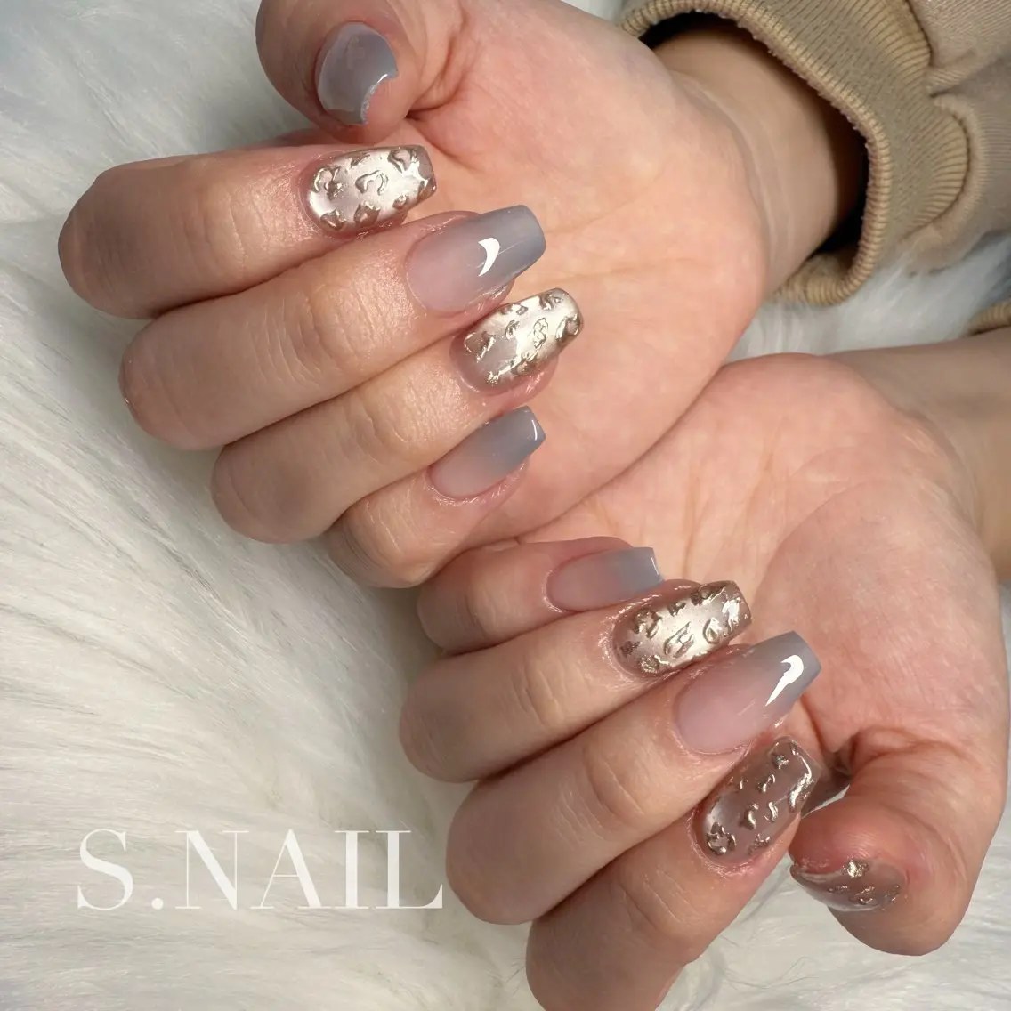 ネイル アニマル柄 ミラーネイル S.NAIL Suuのネイルデザイン