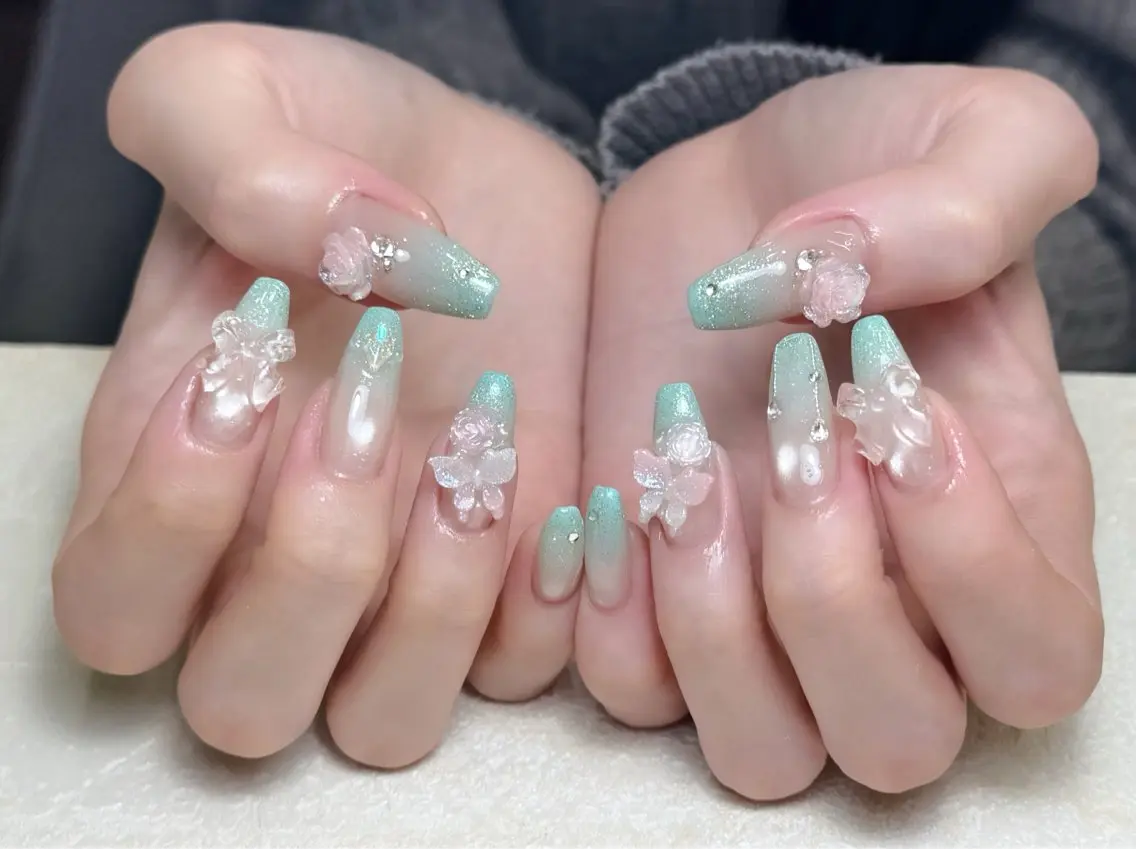ネイル アートネイル 長さ出し フレンチネイル ジェルネイル ガーリー ハンドネイル 中野駅から2分 MEO NAILのネイルデザイン