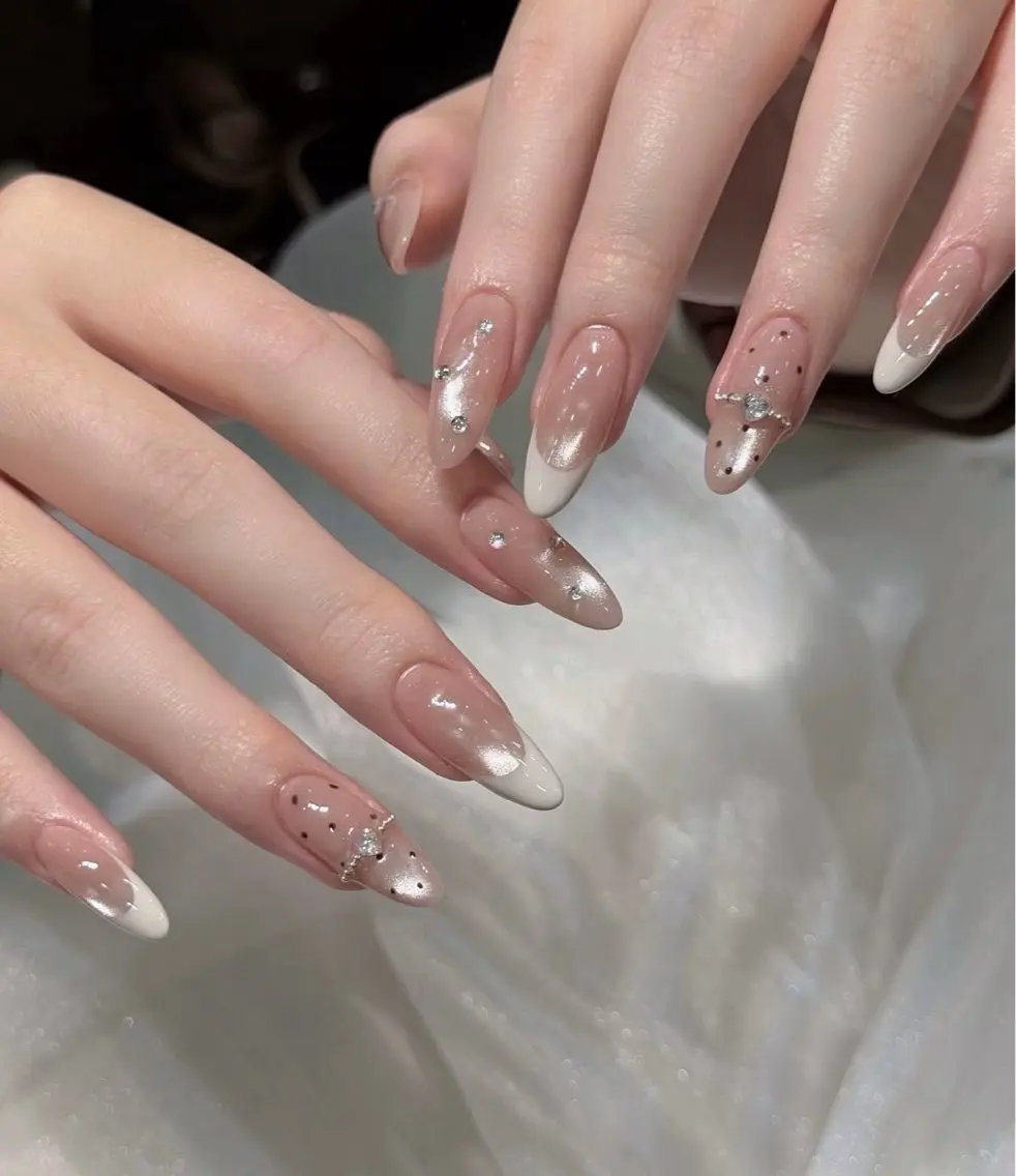 カラー Pun Sora Nailのネイルデザイン