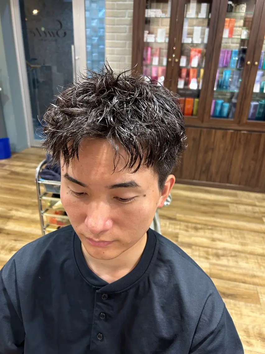 ショート パーマ メンズ メンズパーマ ショートヘア カット パーマ 鶴田 将清のヘアスタイル