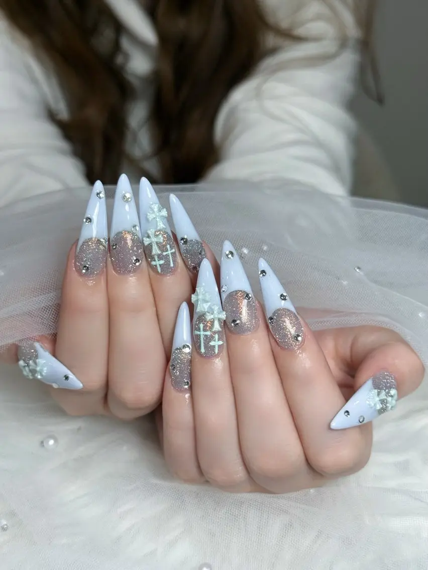 ネイル オーロラネイル ボルドー ブラウン 氷ネイル・うるうるネイル キラキラネイル ハンドネイル Julli NailStudioのネイルデザイン