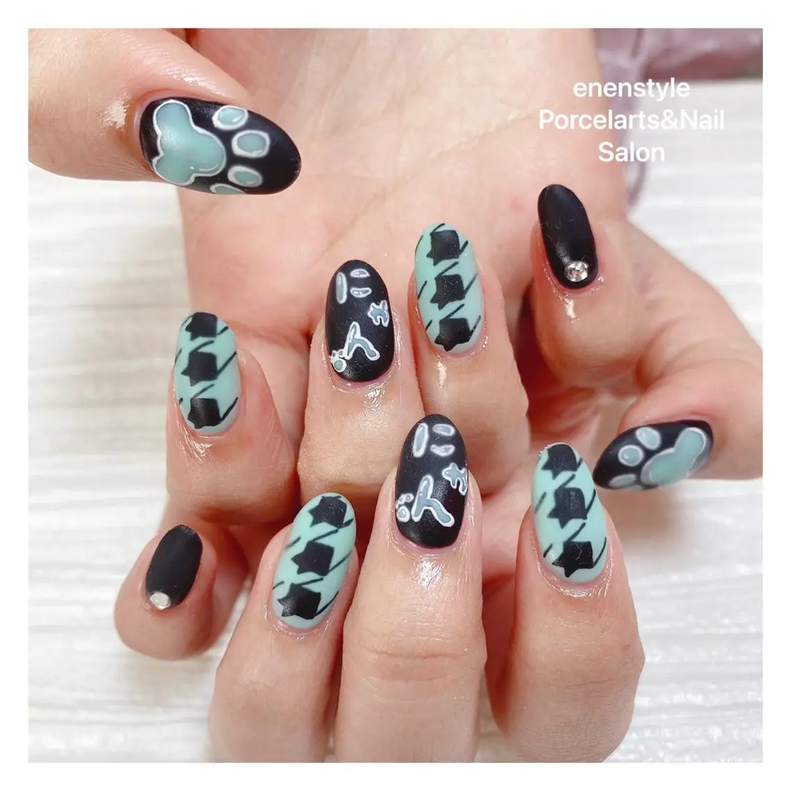 ミディアム ネイル ハンドネイル 🐾enen style 🐾のネイルデザイン