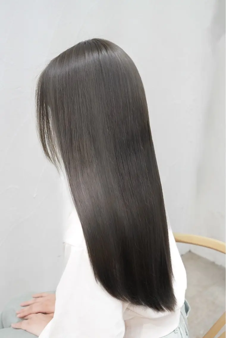 ロング カラー ベージュカラー オリーブベージュ カット ヘアカラー ブリーチなし透明感 カラー/チサト🌿のヘアスタイル