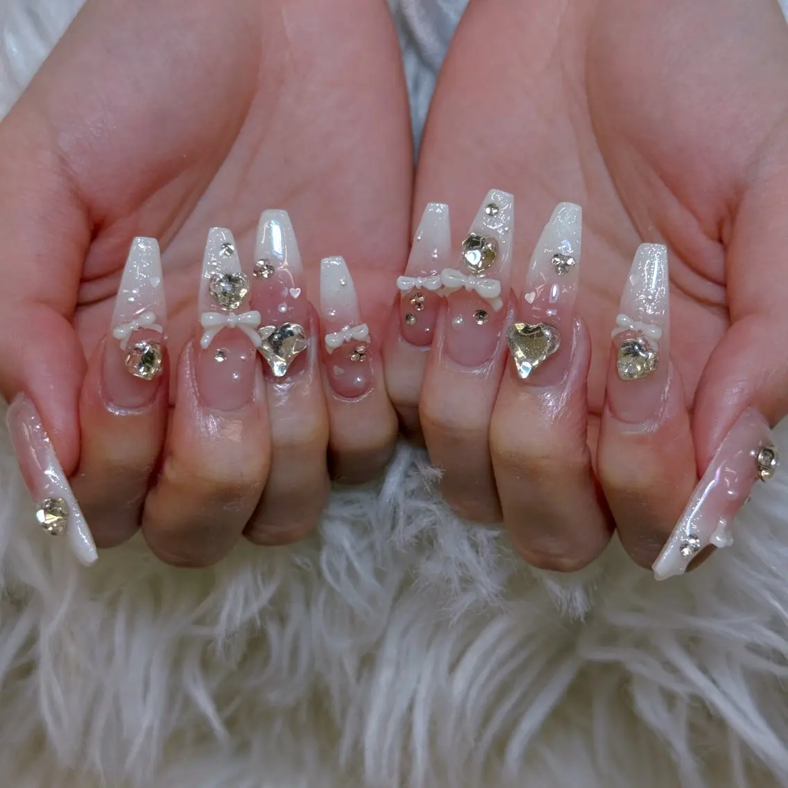 ネイル ハンドネイル ANH ゴテゴテネイルのネイルデザイン