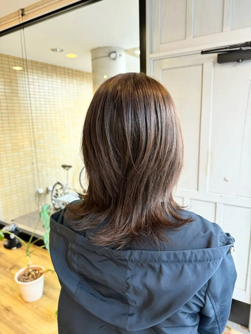 ロング カラー ベージュカラー ヘアカラー トリートメント ツキダテ ユイのヘアスタイル