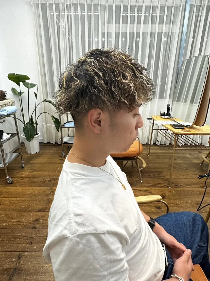 ショート カット ヘアカラー パーマ メンズ特化サロン ウエダ　ヒロキのヘアスタイル