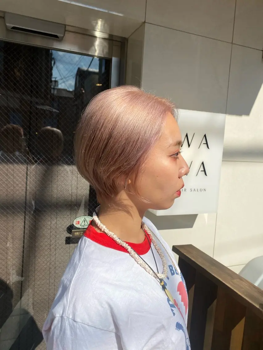 ショート カラー ハイトーンカラー くびれヘア ショートヘア 艶カラー、パーマ 祥一朗 WAWAのヘアスタイル