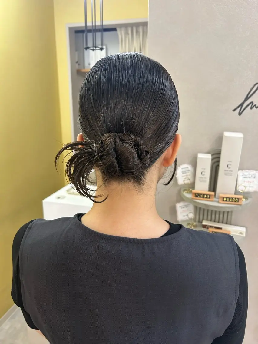 ミディアム ヘアアレンジ ヘアセット hubhair レイヤー/透明感のヘアスタイル