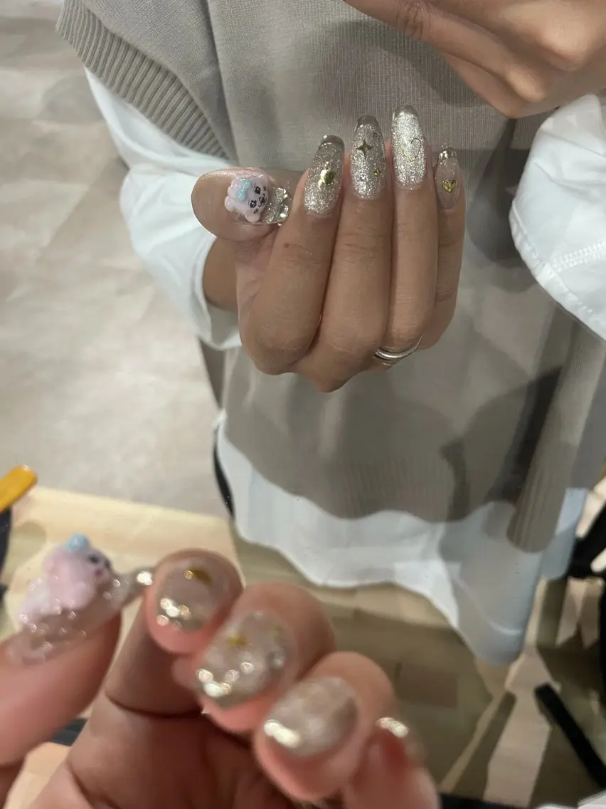 ネイル LAVISH 大和店 emi・:*+のネイルデザイン