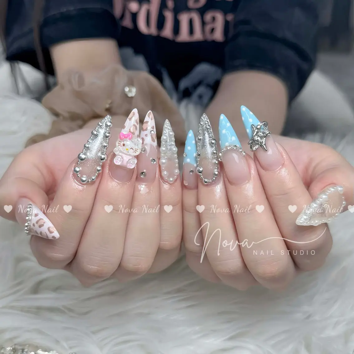 ネイル アートネイル ジェルネイル ガーリー ハート 韓国ネイル ハンドネイル ハンドケア Kitty Nail Novaのネイルデザイン