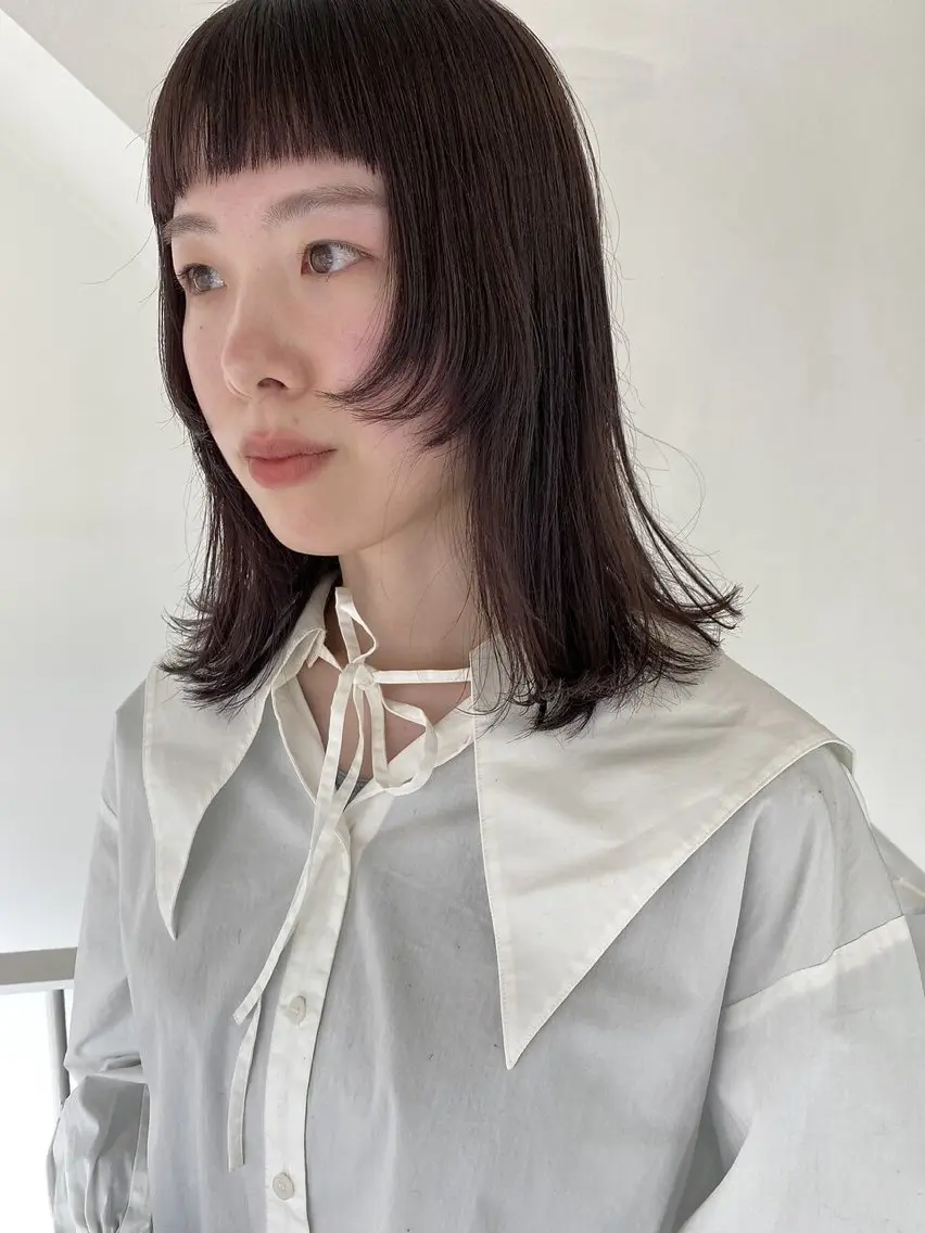 ミディアム カラー 末次 史奈のヘアスタイル