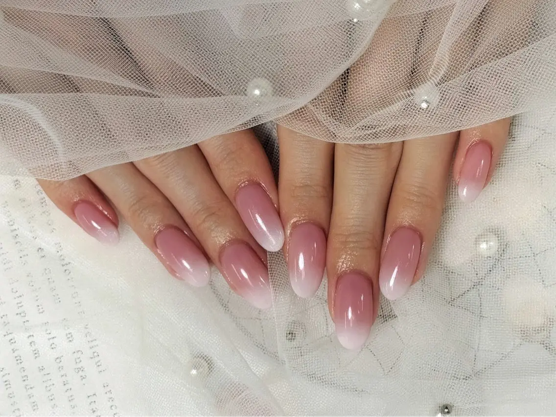 ネイル ハンドネイル RUBYネイルサロン 9Caratsのネイルデザイン