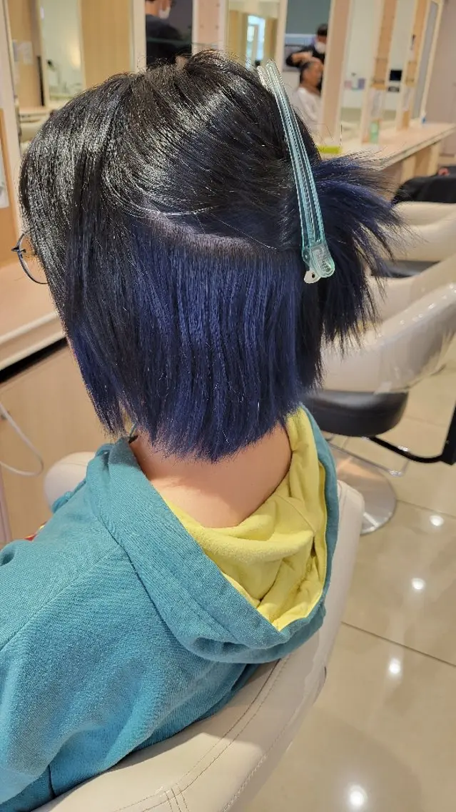ミディアム 山内 佐江子のヘアスタイル