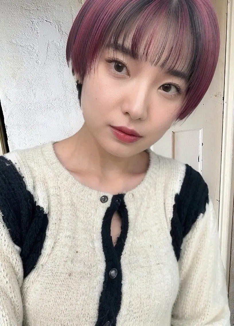ショート ヘアカラー トリートメント 🦁ブリーチカラー 💎紫音のヘアスタイル