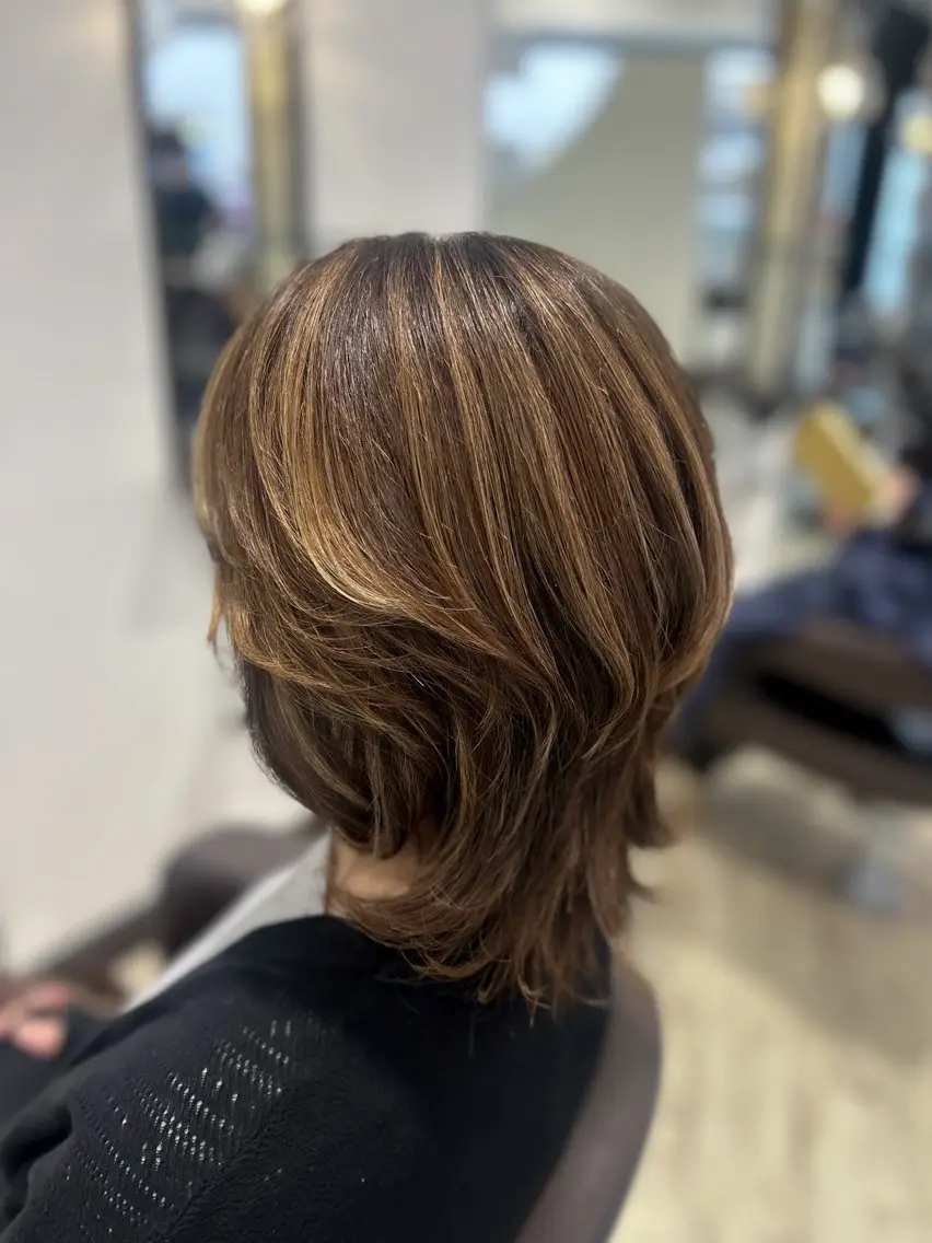 ミディアム ミディアムレイヤー レイヤーカット カット ヘアカラー 花澤 文子のヘアスタイル