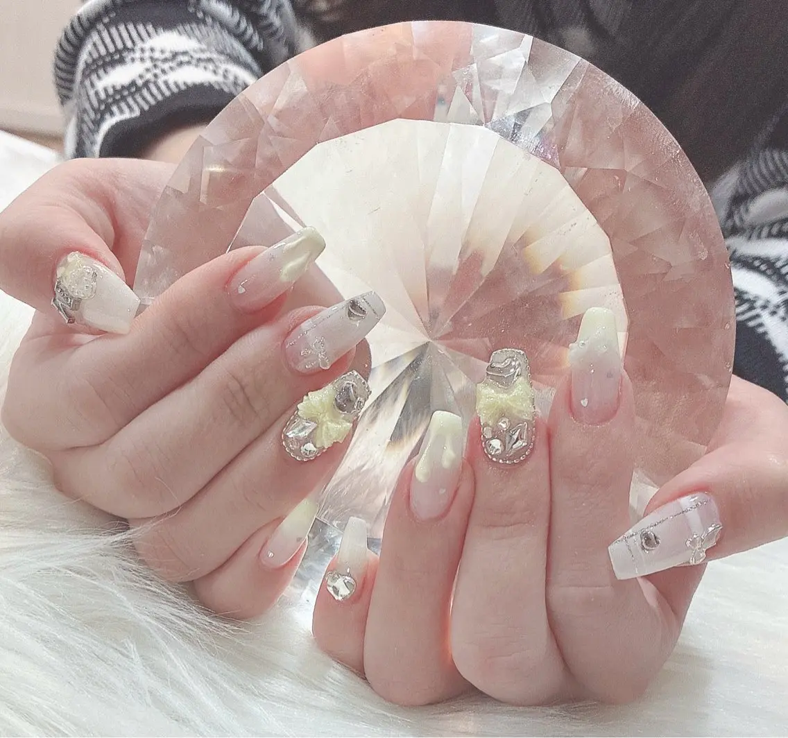 ネイル ハンドネイル LoaChaton kaeのネイルデザイン
