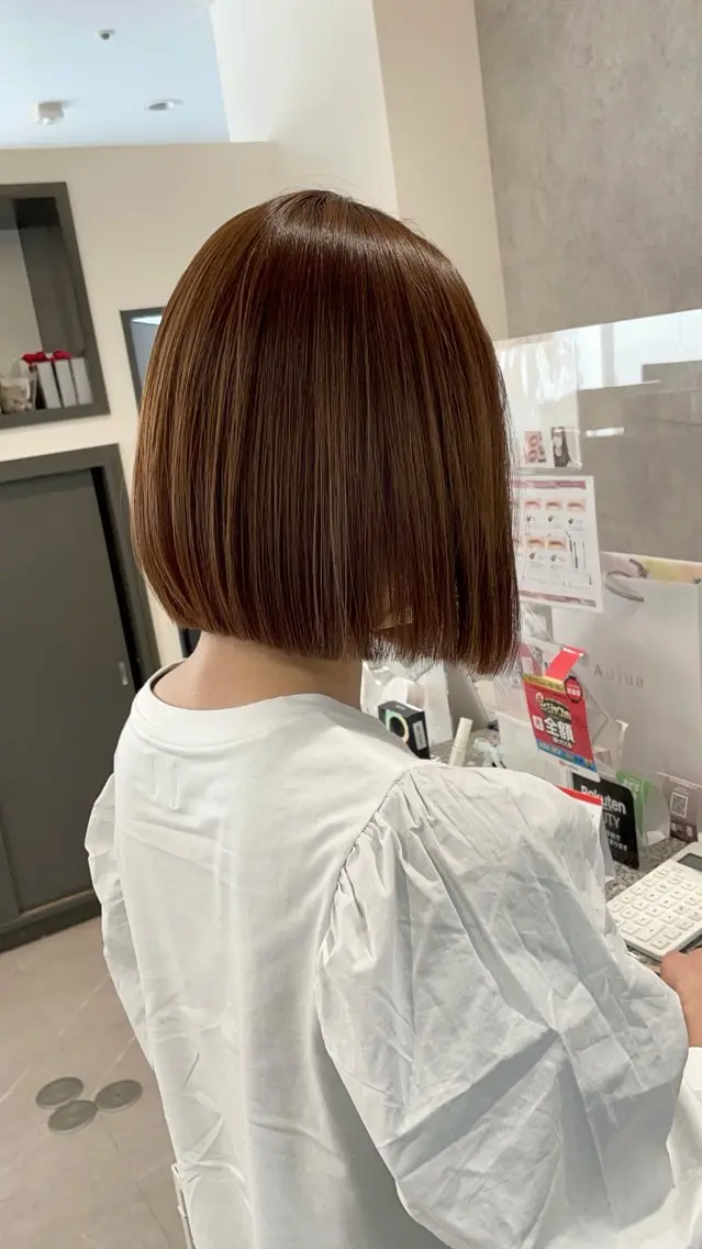 ショート カラー 前下がりボブ ボブ 山田 なおきのヘアスタイル