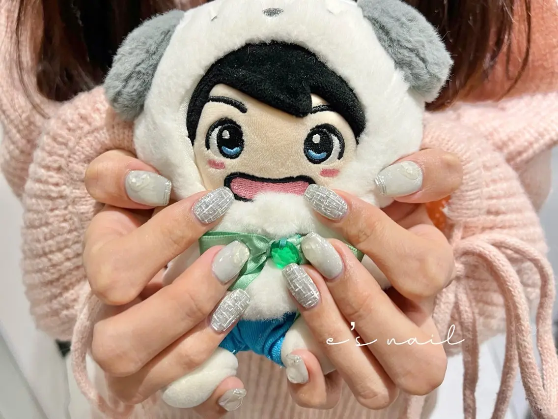 ネイル ハンドネイル ハンドケア e’s nail Lumièreのネイルデザイン