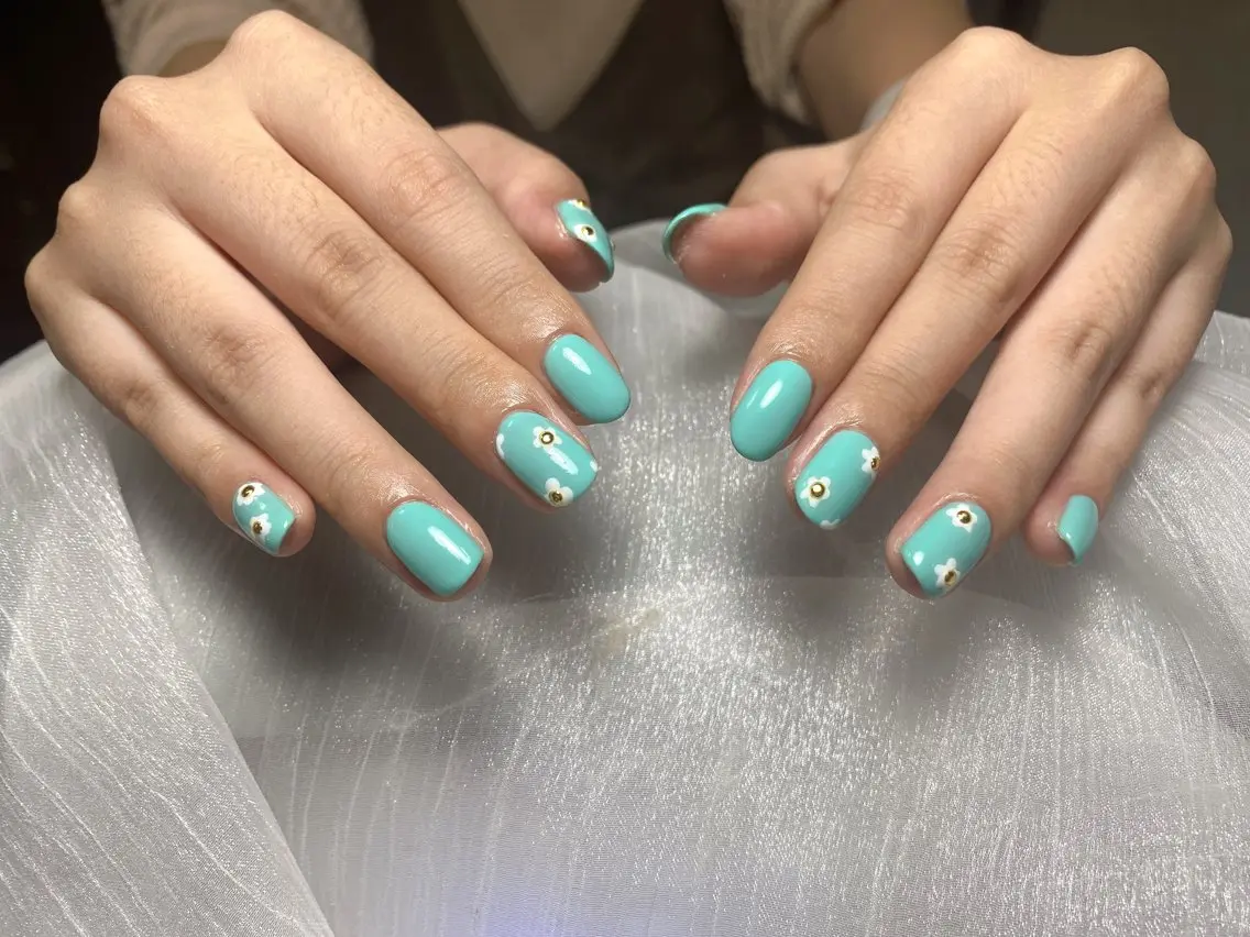 【ハンド】持ち込みデザイン💝アート5本以下の写真