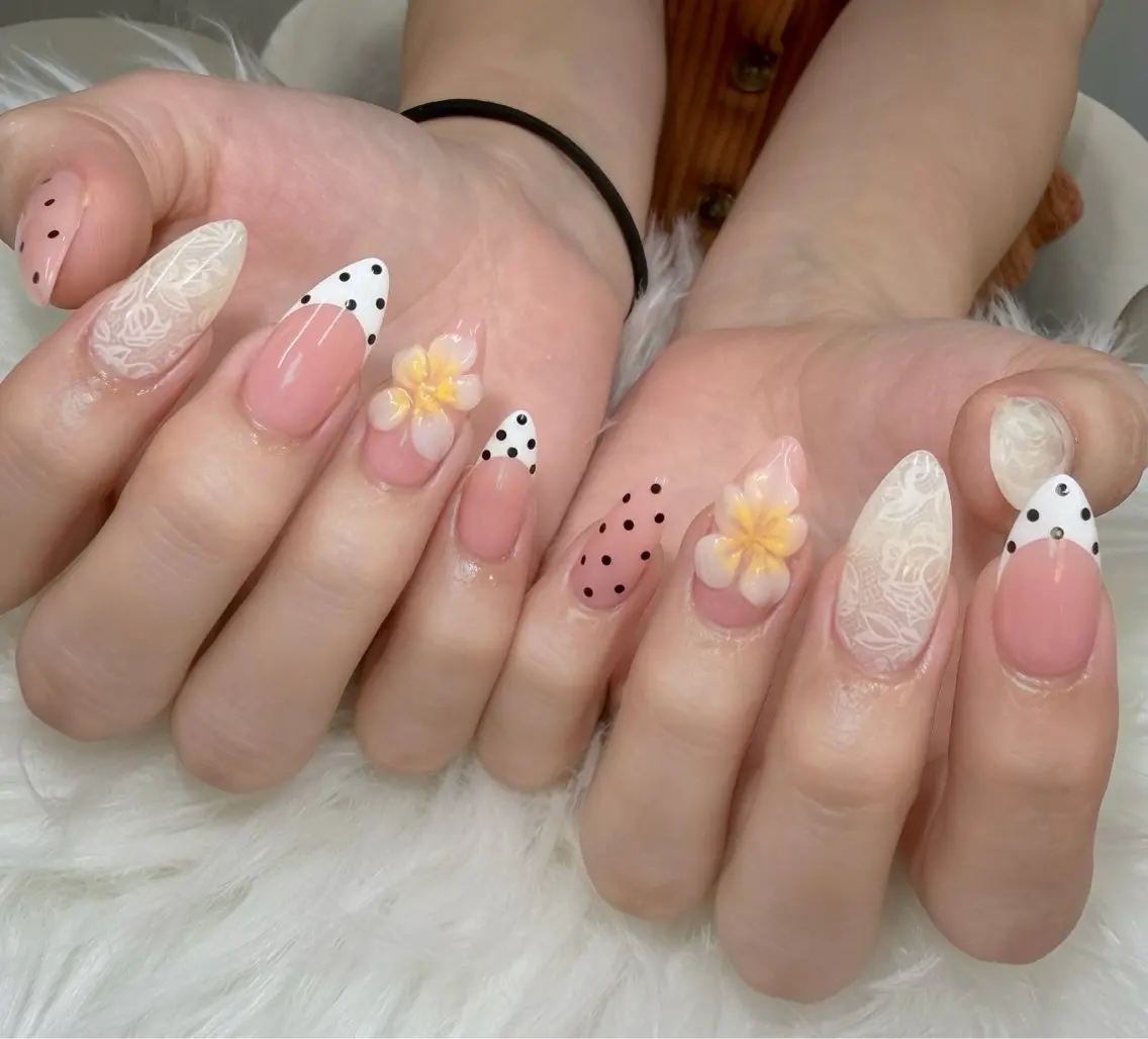 ネイル ハンドネイル ハンドケア DuLi Blinkのネイルデザイン