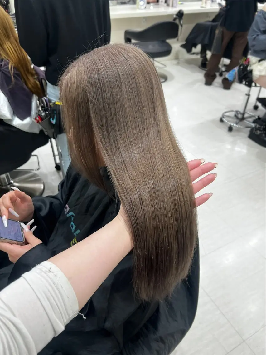 ロング カラー ヘアアレンジ ヘアカラー 韓国レイヤー&ピンク 艶髪🩶maikoのヘアスタイル