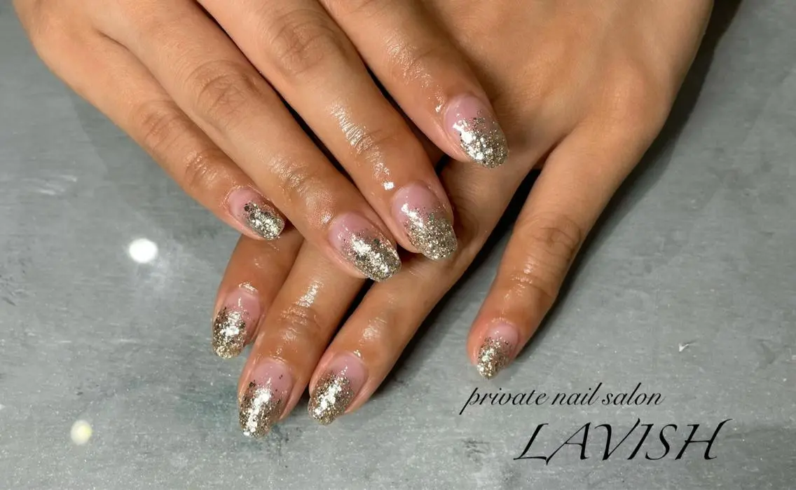 ネイル LAVISH 大和店 emi・:*+のネイルデザイン