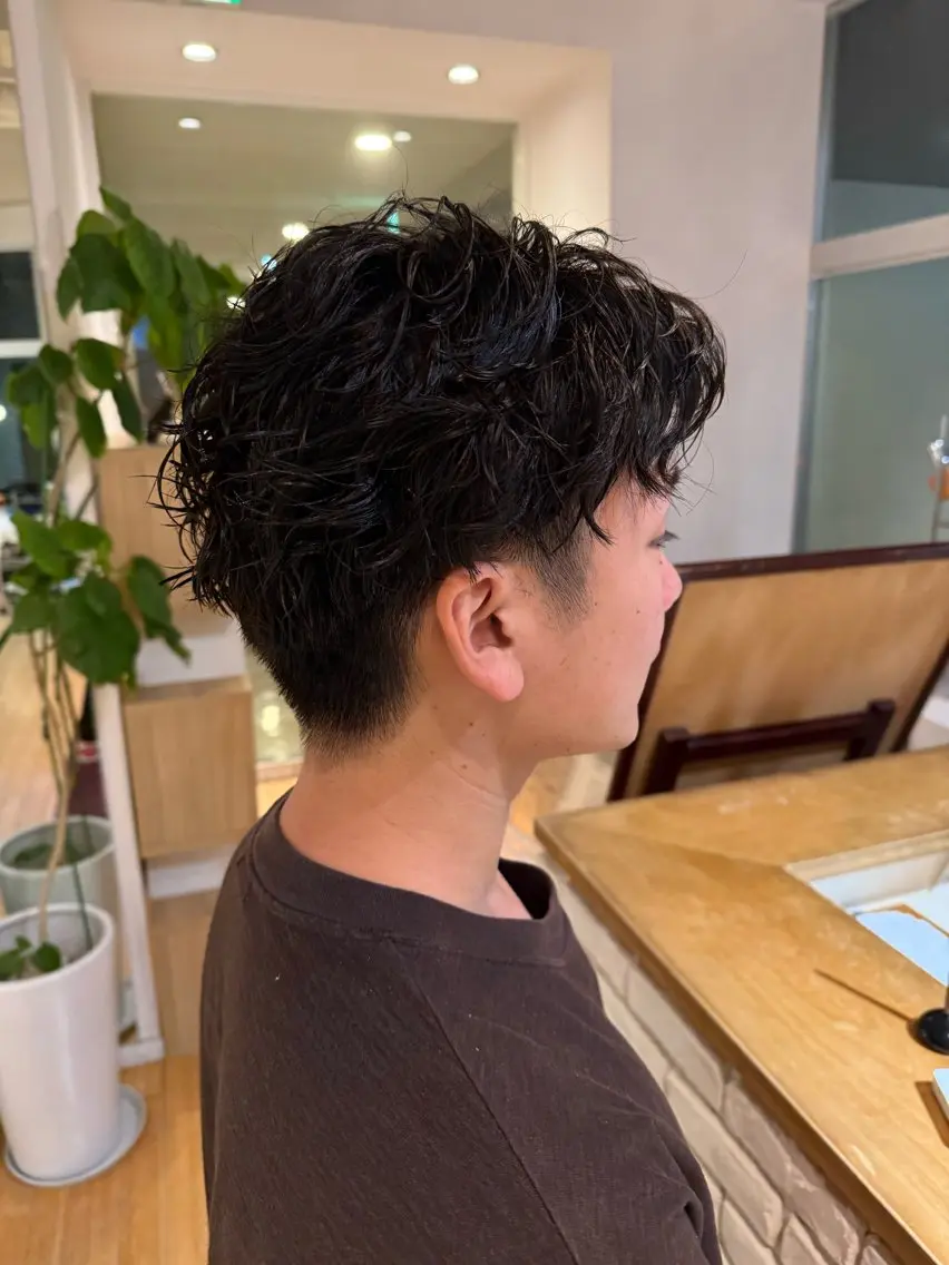 パーマ メンズ 松浦 麻衣のヘアスタイル
