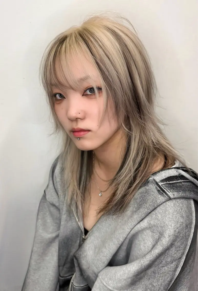 ミディアム カラー ヘアアレンジ レイヤーカット ウルフカット ウルフレイヤー カット ヘアカラー ［似合わせヘア］ ✂︎OGURO✂︎のヘアスタイル
