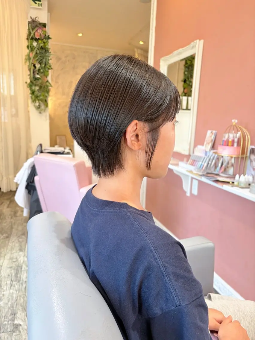 ショート ショートヘア 小林 真誉のヘアスタイル