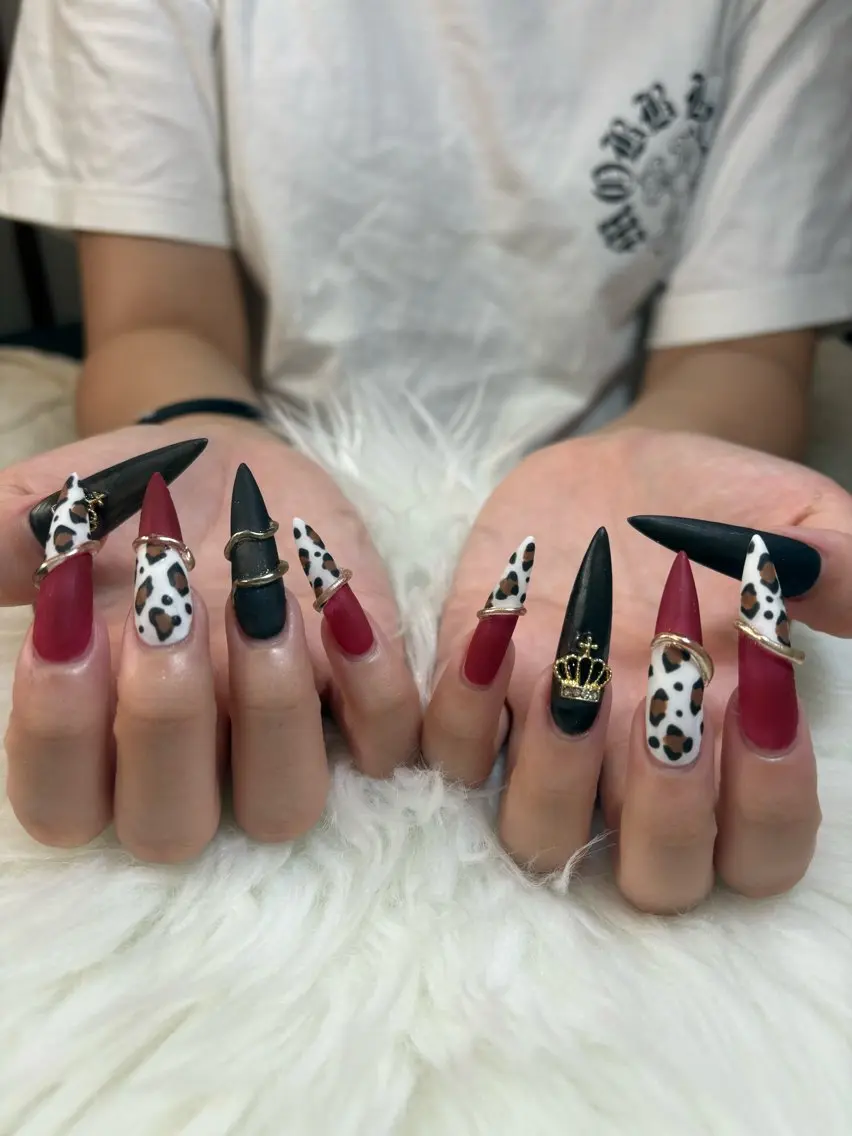ネイル LOUISE. ✨beautyのネイルデザイン