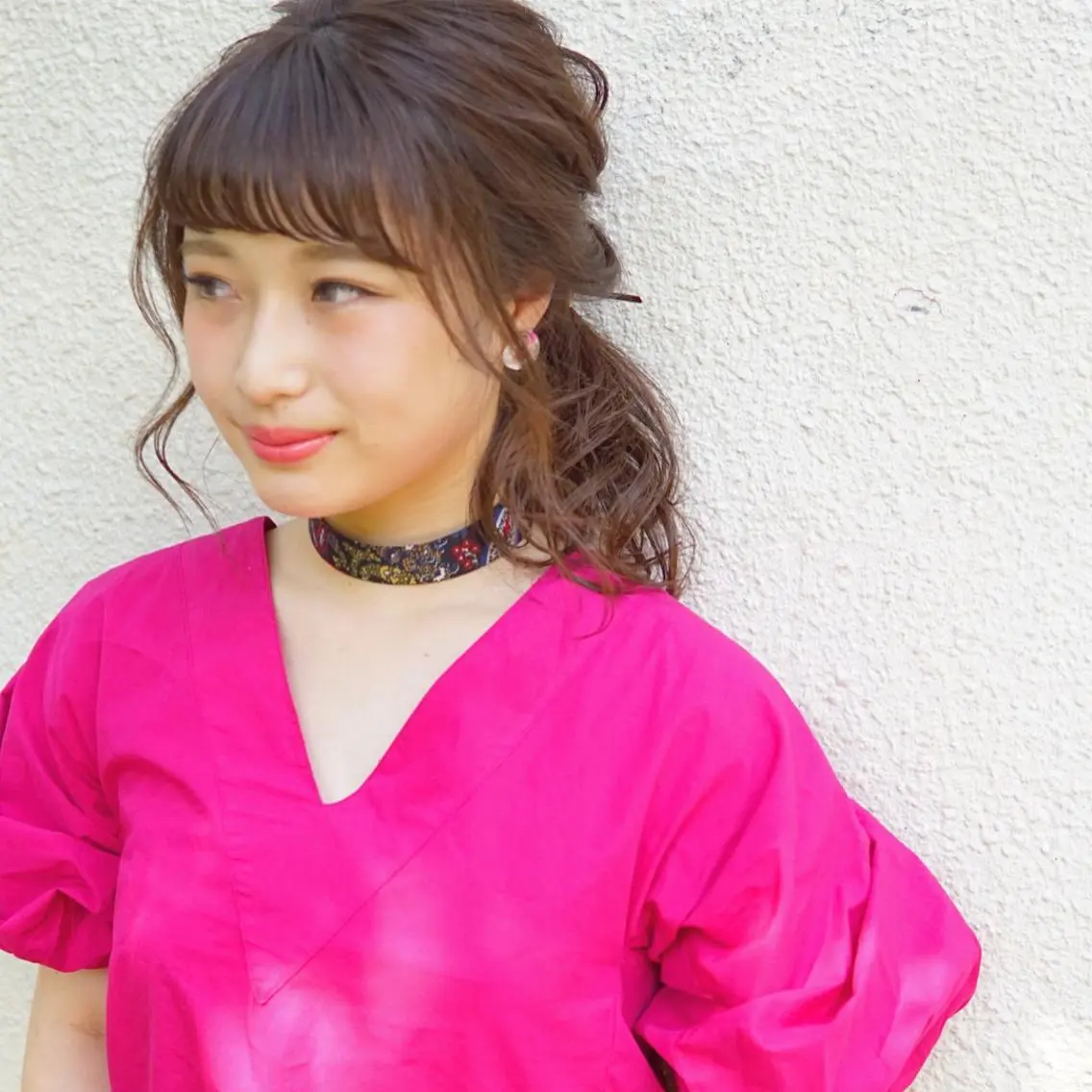セミロング カラー パーマ ヘアアレンジ ポニーテール 髪質改善、エクステ 山口卓哉のヘアスタイル