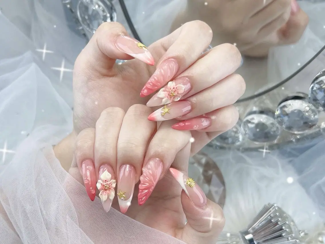 ネイル ハンドネイル Nova Nail Studioのネイルデザイン