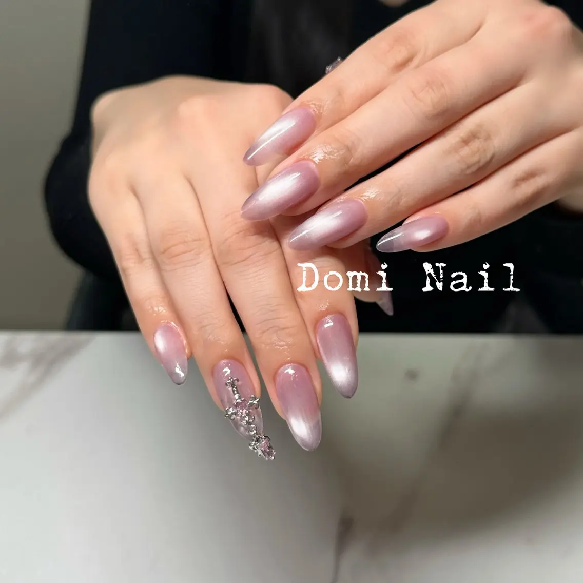 ネイル マグネットネイル マグネットワンカラー ワンカラーネイル ハンドネイル Domi Nail Salonのネイルデザイン