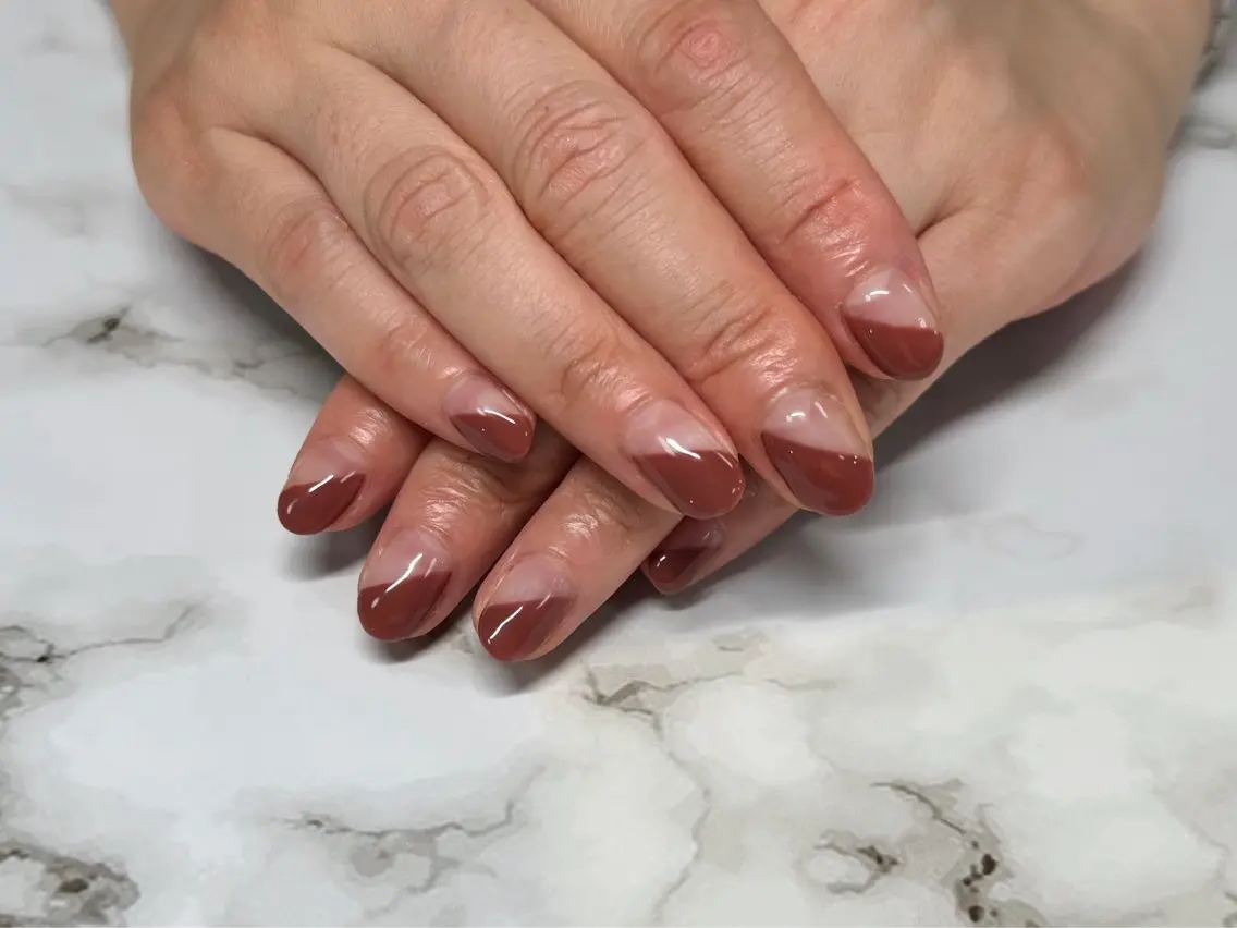 ネイル フレンチネイル 斜めフレンチ KAI NAILS💅🏻✨のネイルデザイン