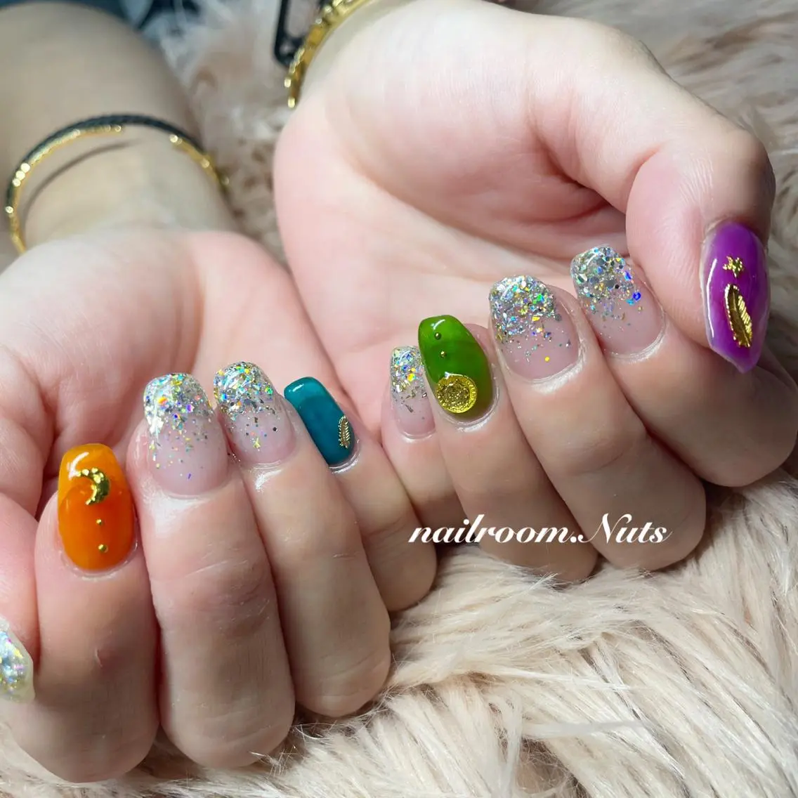 ネイル ストーンネイル ハンドネイル nailsalon Nutsのネイルデザイン