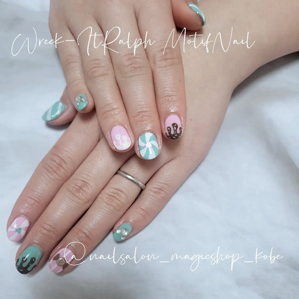 ネイル ジェルネイル パステルネイル ピンク ソフトジェル ストーンネイル ハンドネイル Nailsalon MagicShopのネイルデザイン
