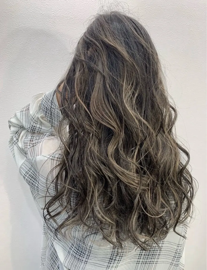 ロング 石井良典 髪質改善のヘアスタイル