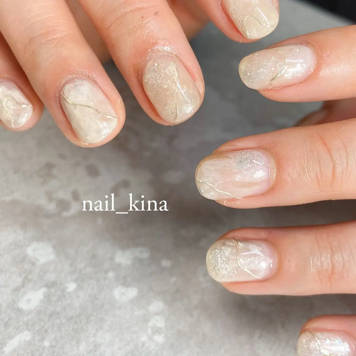 ネイル ミラーネイル ニュアンスネイル ホワイト nail_ kinaのネイルデザイン