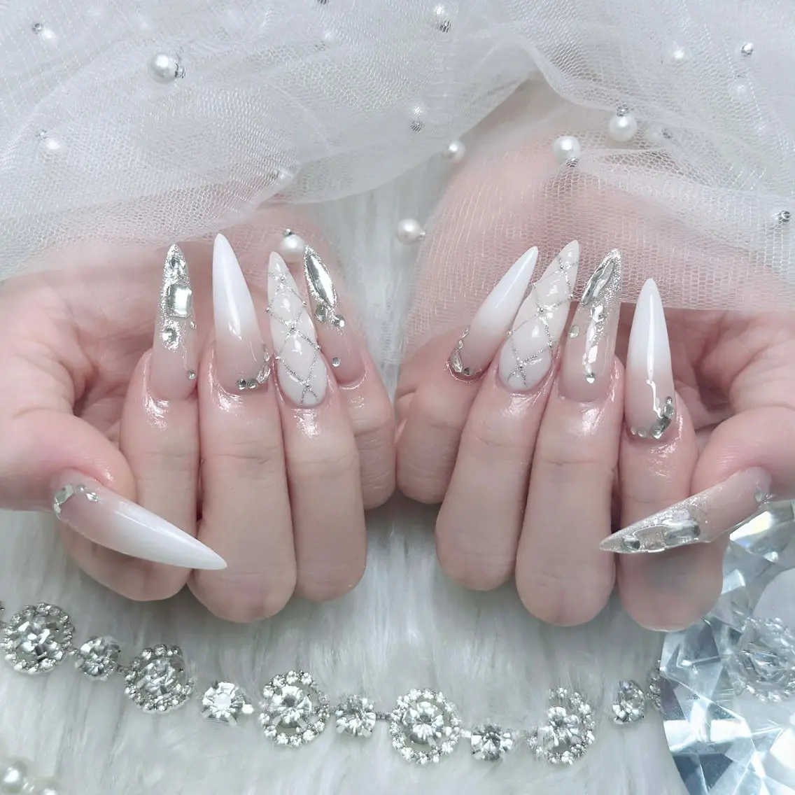 ネイル ハンドネイル フットネイル Chiee Bling.Nailのネイルデザイン
