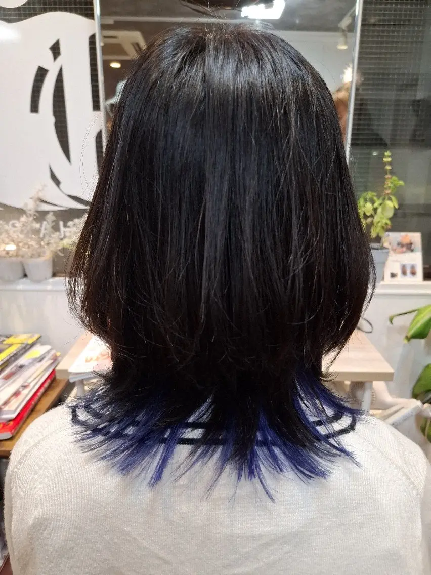ミディアム ヘアカラー あきもと みやびのヘアスタイル