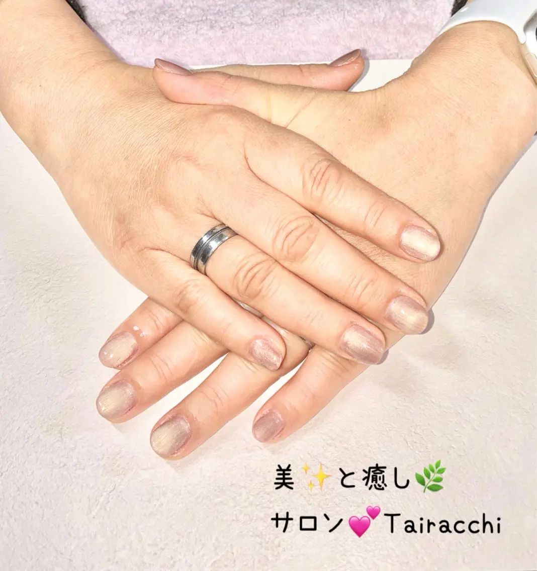 ネイル マグネットネイル ピンク ピンクベージュ ショートネイル ハンドネイル Tairacchi タイラッチのネイルデザイン