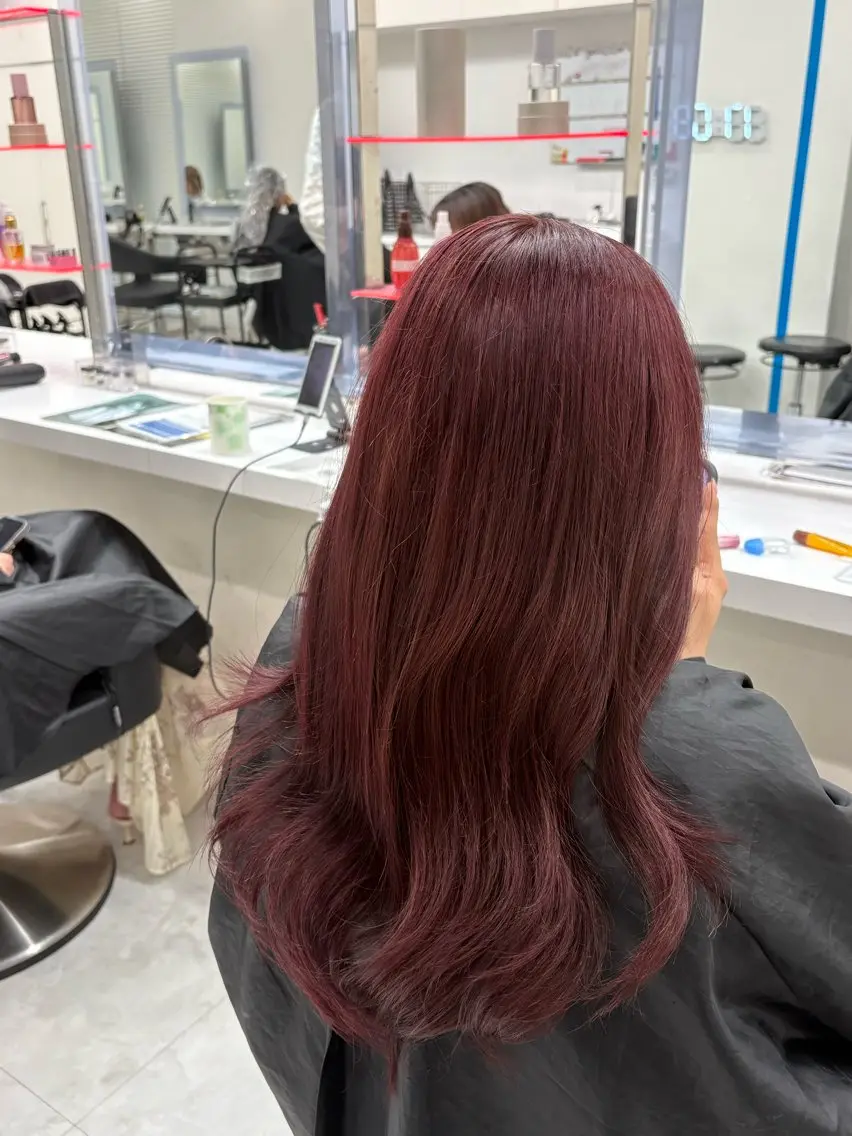 ロング 暖色系ハイトーン♡ mioriのヘアスタイル