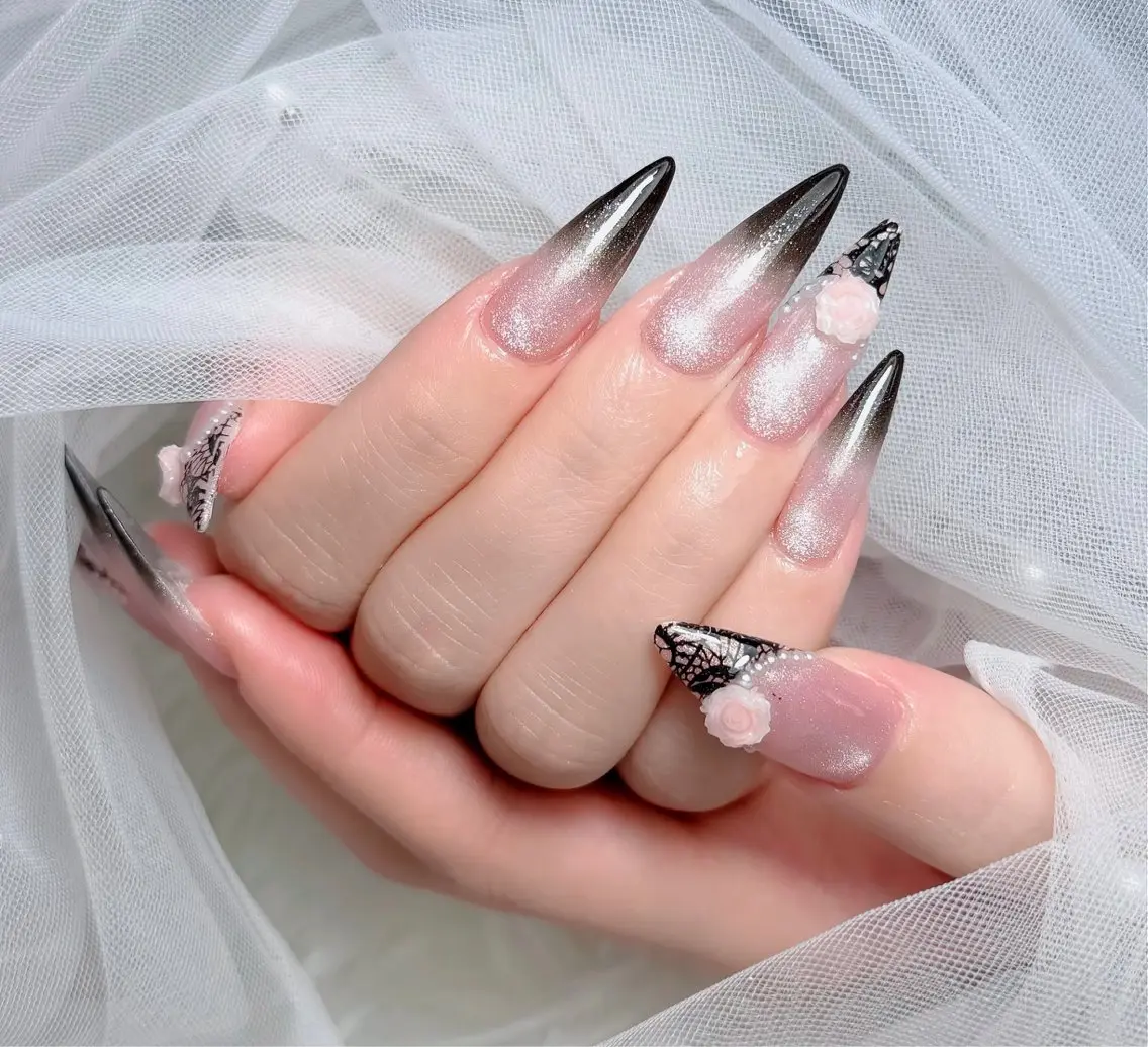 ネイル チークネイル 長さ出し フラッシュネイル フレンチネイル グラデーション ハンドネイル Lenie Nail Salonのネイルデザイン