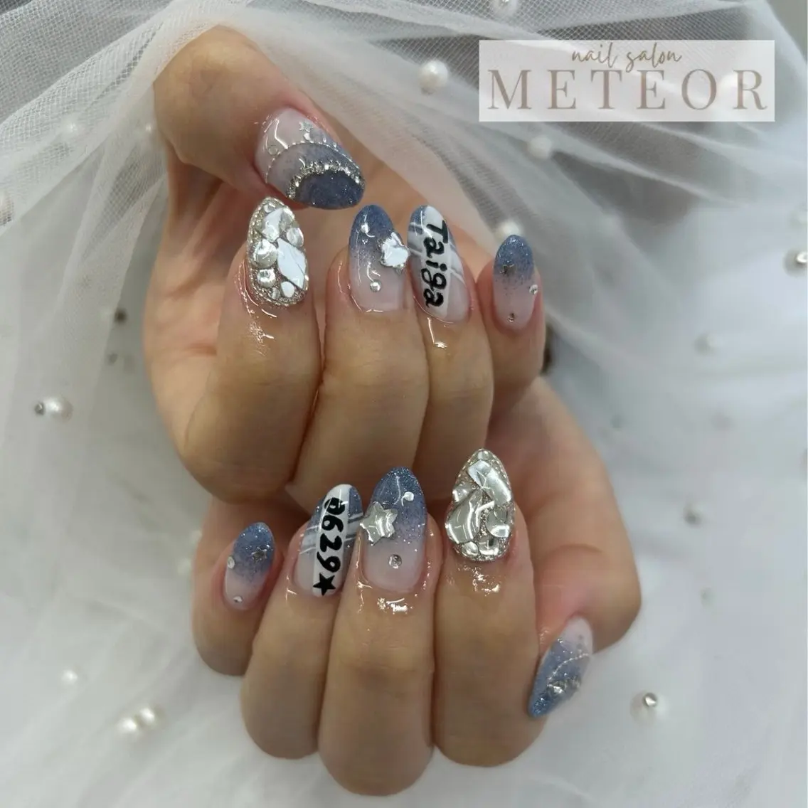 メンズ ネイル フラッシュネイル グラデーション キラキラネイル ハンドネイル METEOR💫 staffのネイルデザイン